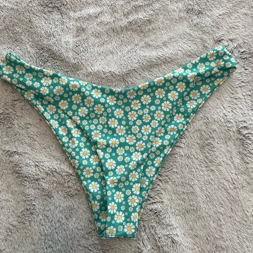 High Wasted Bikini Bottoms | Zaful | Size: L